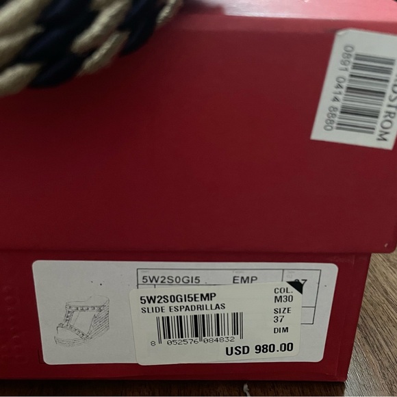 Valentino Garavani Wedge Sandal Espadrille Like New - Picture 2 of 4